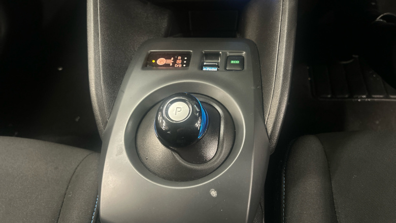 Nissan LEAF 110kW Acenta 39kWh 5dr Auto Electric Hatchback